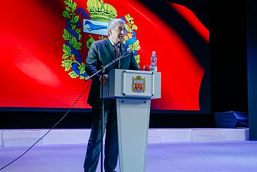 С Днем строителя!